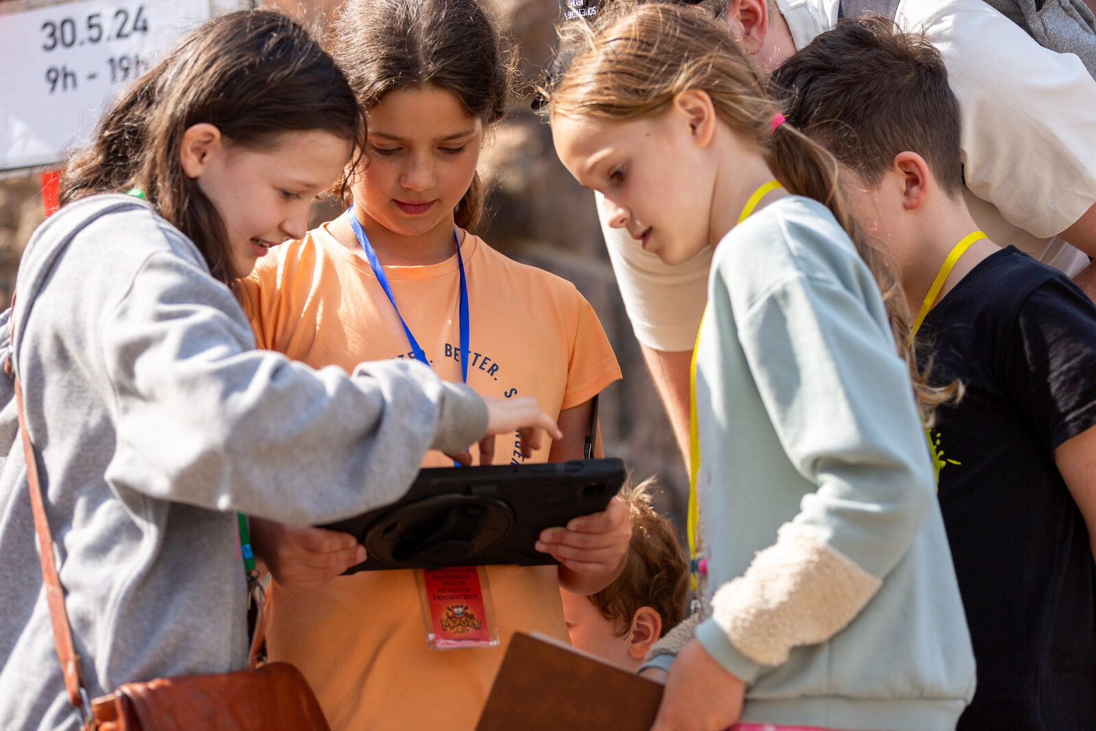 Kinder spielen Monster in the City in Bamberg – Foto 1